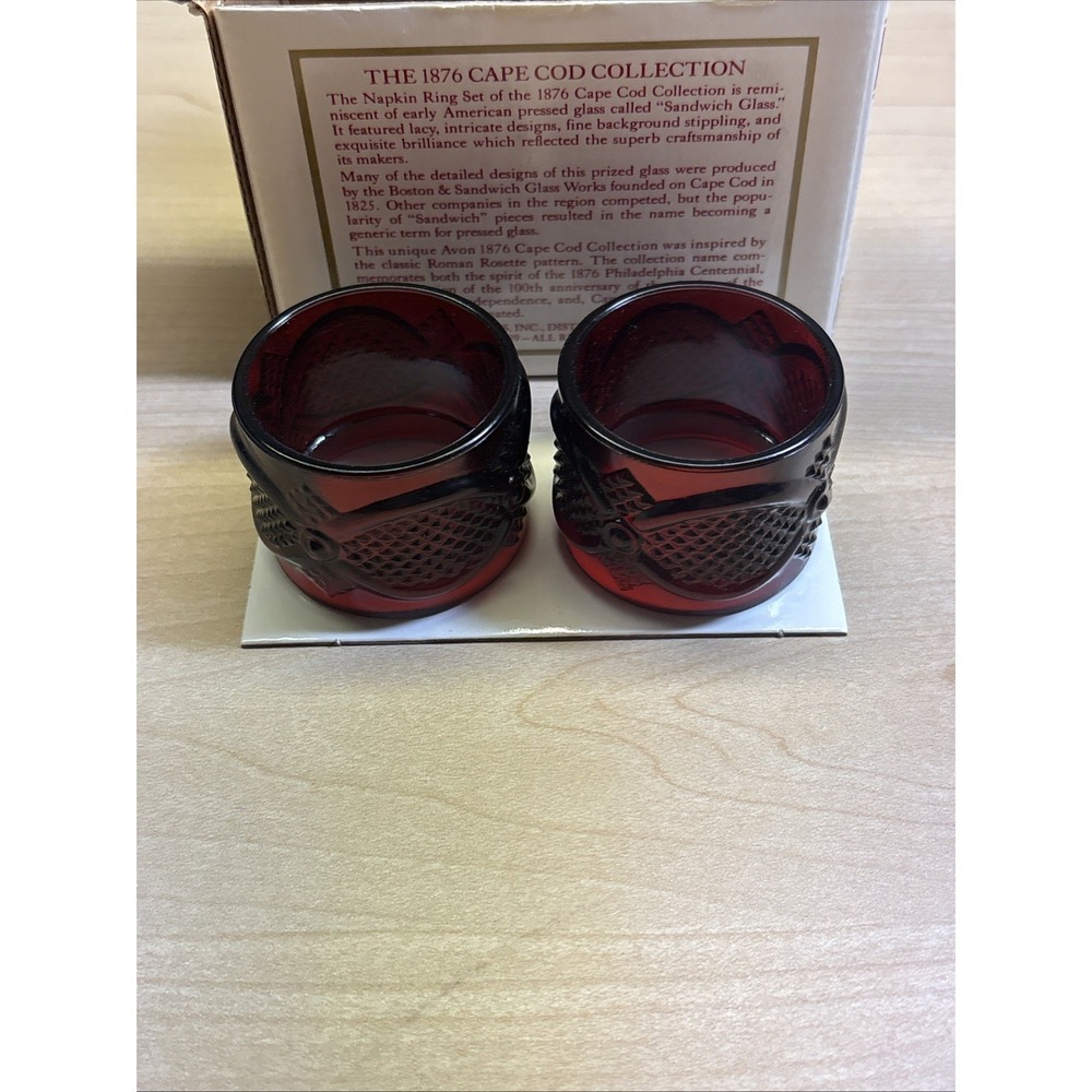 Vintage Avon 1876 Cape Cod Collection NAPKIN RINGS Ruby Red Set Of 4 In Box - Picture 2 of 7